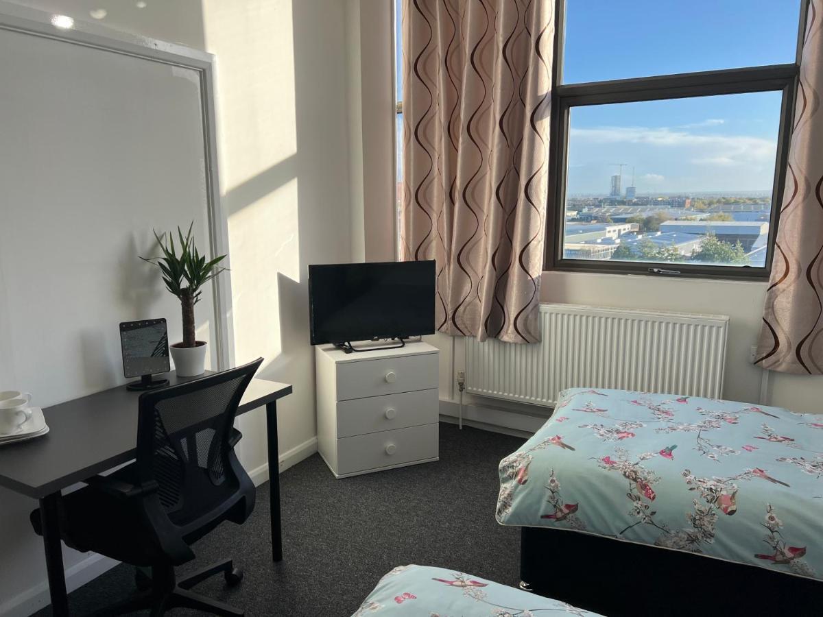 Hotel Mj Serviced London- X Large Double For 3 Guest -skyline View-close To Wembly Londres
